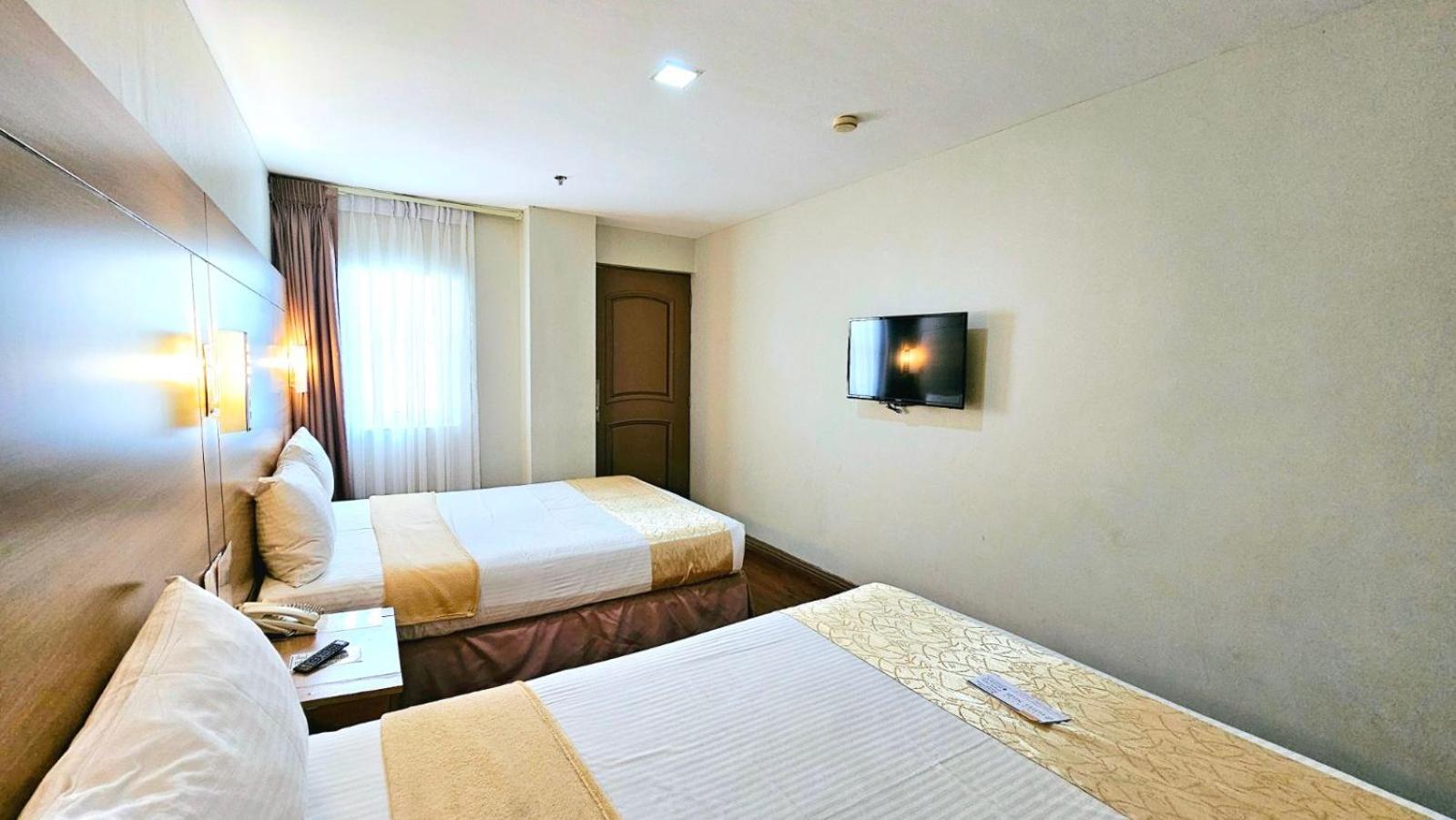 Tagaytay Hotel Sixb تاجيتاي المظهر الخارجي الصورة